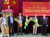 Đồng chí Giàng Trùng Lầu-Tỉnh Ủy viên- Bí thư huyện ủy Tuần Giáo và đồng chí Phạm Văn Nam, Chánh án Tòa án nhân dân tỉnh Điện Biên tại buổi xin lỗi gia đình bà Đặng Thị Nga