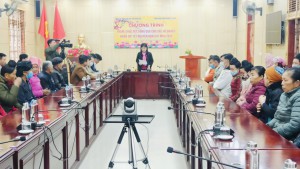 Đoàn đại biểu Quốc hội tỉnh Điện Biên trao 200 quà tết cho hộ nghèo trên địa bàn huyện Tuần Giáo