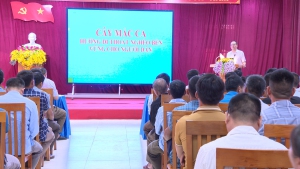Tập huấn hướng dẫn kỹ thuật trồng mắc ca cho người dân tham gia dự án thâm canh mắc ca trên địa bàn huyện