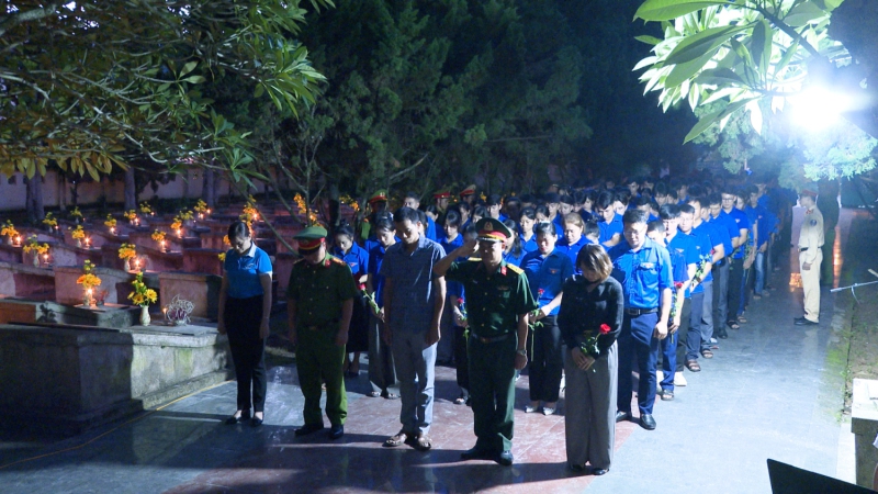 Huyện đoàn Tuần Giáo tổ chức Lễ thắp nến chi ân