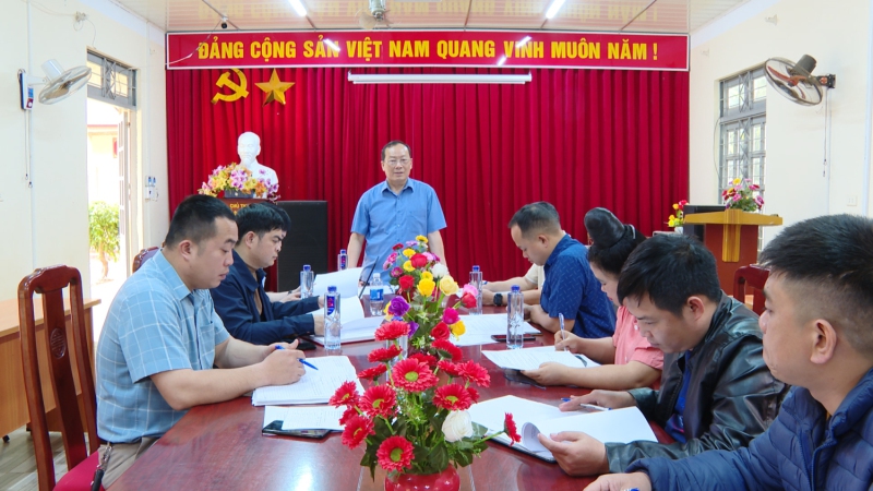 Đoàn kiểm tra làm việc với xã Rạng Đông