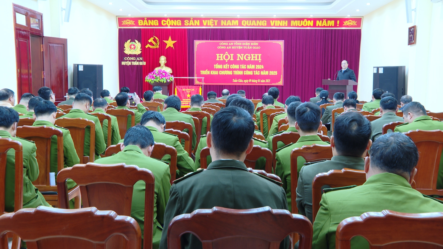 Toàn cảnh hội nghị