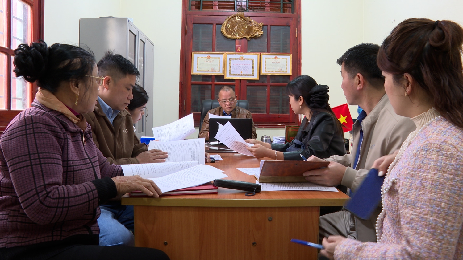 Đoàn kiểm tra làm việc Thị trấn Tuần Giáo