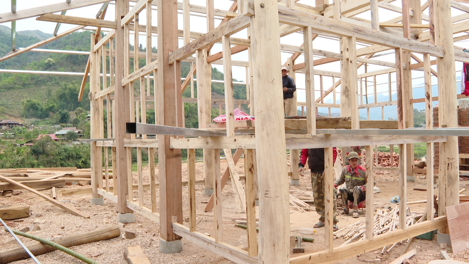 Nhà đang thi công tại xã Mường Khong