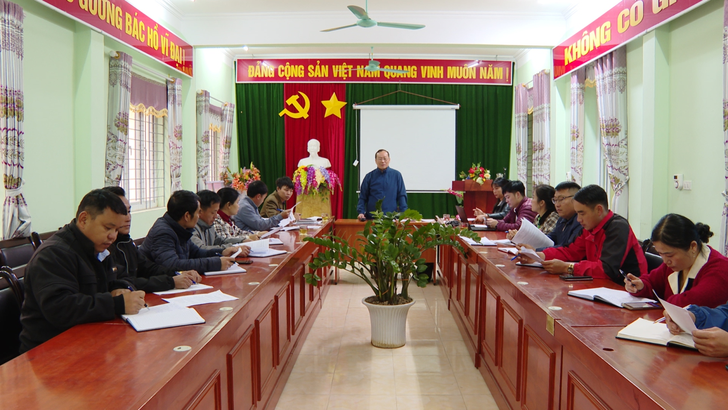 Toàn cảnh buổi làm việc