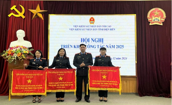 ĐC HIỀN TẤM GƯƠNG TIÊU BIỂU NGÀNH KIỂM SÁT NHÂN DÂN (1)3378